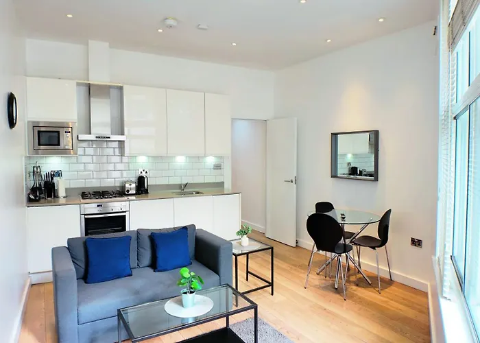 Trafalgar Square By Excel Apartments London
